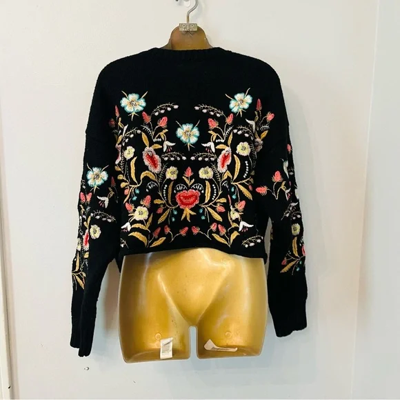 Boho Black Embroidered Floral Knit Sweater – Cottagecore Chic – Size Small - Picture 4 of 5